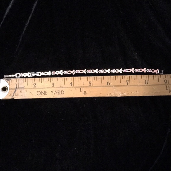 Avon breast cancer bracelet - Picture 3 of 3